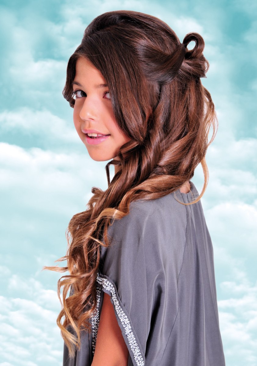 Long curled and looped teen girls hairstyle for 