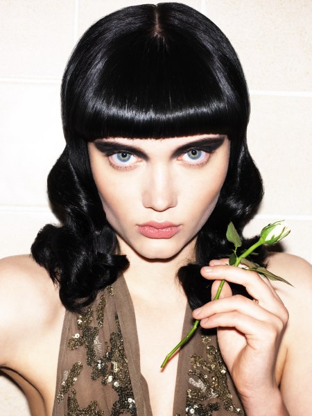 Retro-inspired hair with short bangs