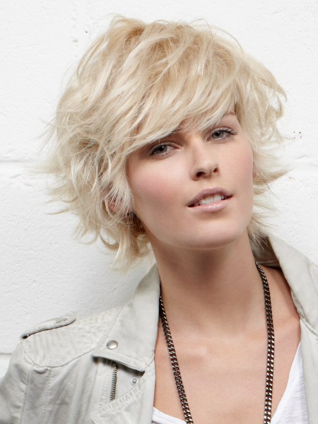 Short haircut with flipped-out ends