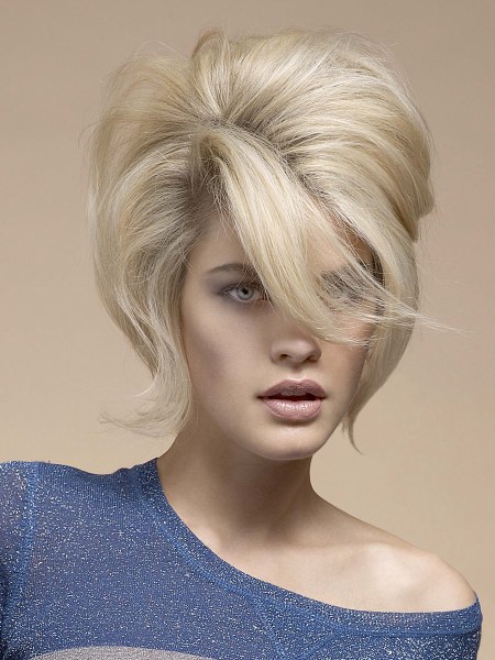 Retro top heavy hairdo for blondes