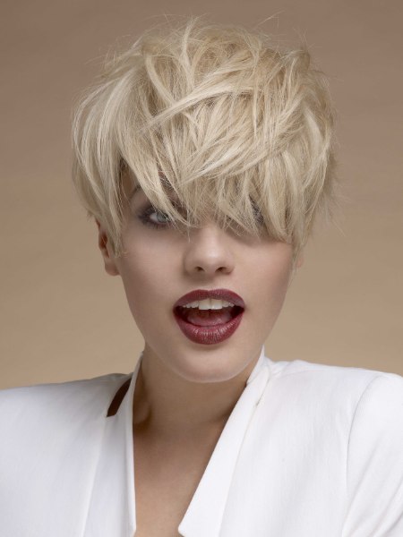 Short hairstyle with the bangs styled diagonally
