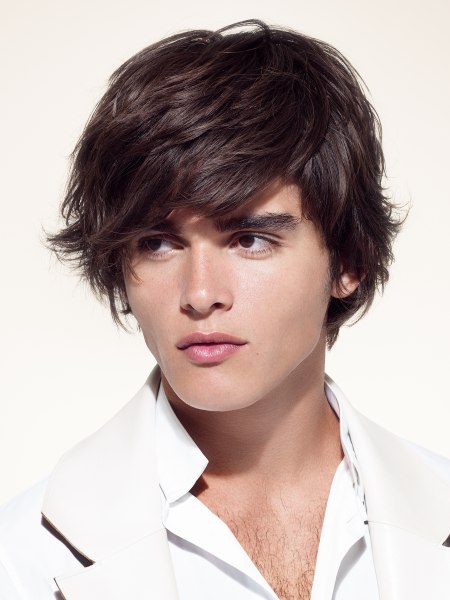 Scissors-cut hair for men