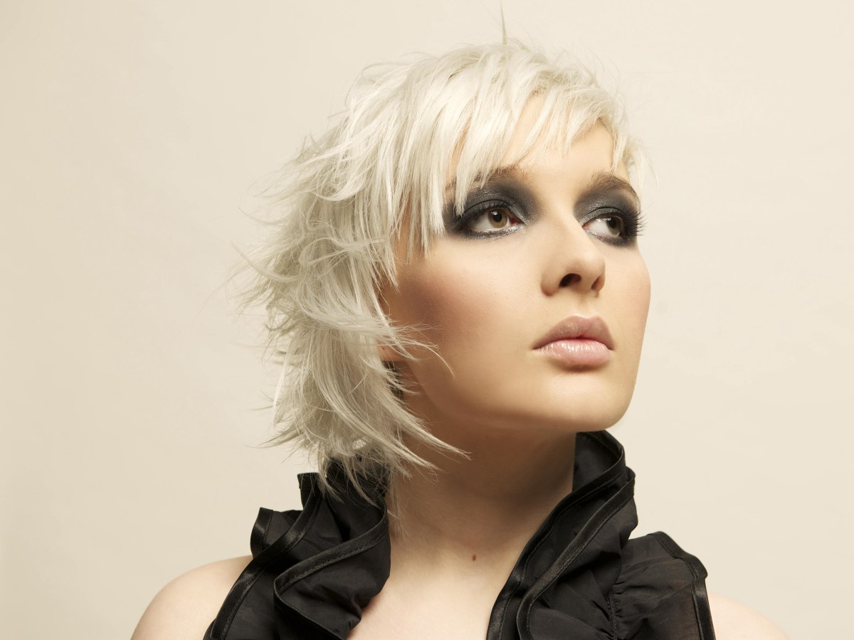 9. "The Pros and Cons of Short Blonde Hair: Is It Worth the Risk of Damage?" - wide 9