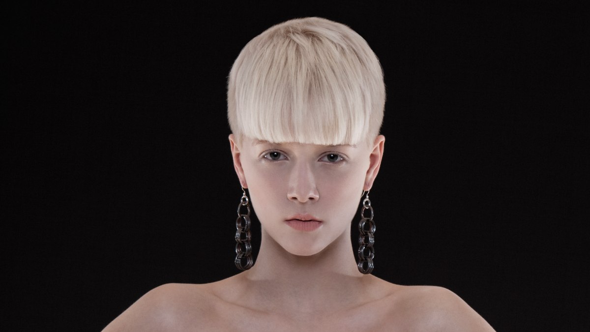 Cool short blond hair for fashion-conscious Scandinavian girls