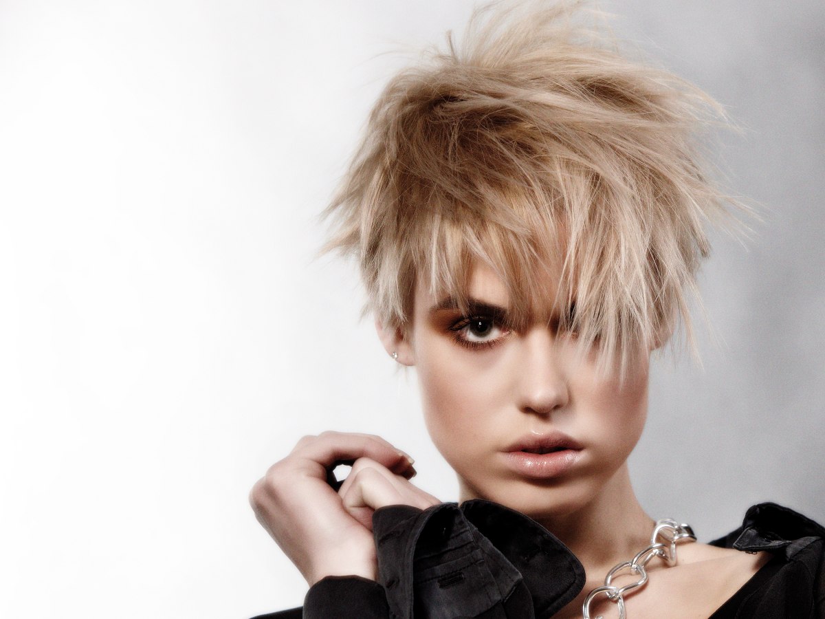 Russian fashion hairstyles that reflect the personalities of women