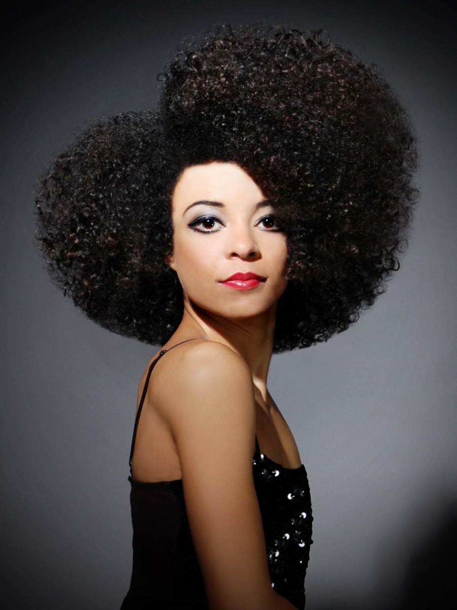 Afro style for a Diana Ross look Afro style for a Diana Ross look