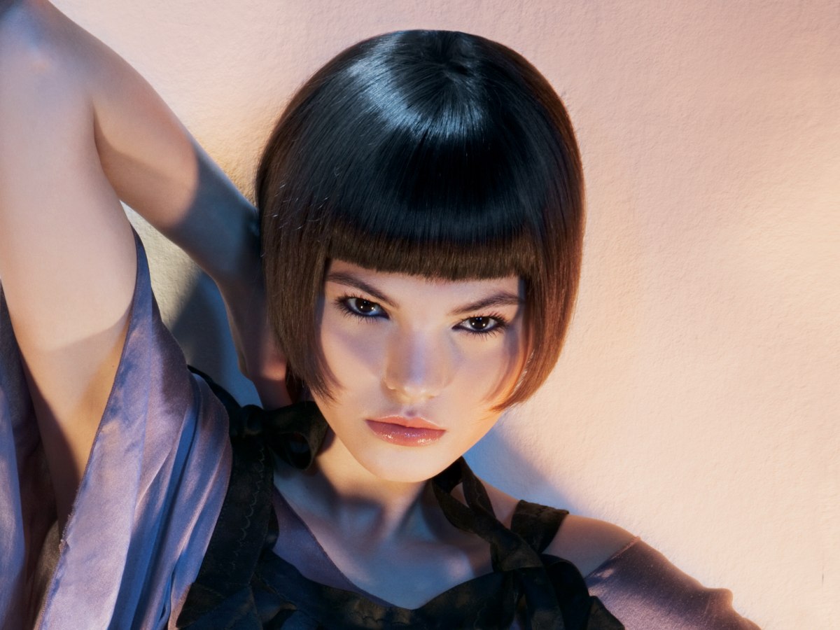 Smooth hairstyles with a make-over for the 21st century