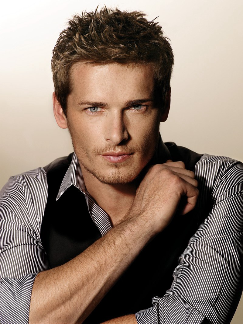 Easy to style and to maintain men s hairstyle with lift on Easy to style and to maintain men s hairstyle with lift on