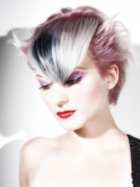 Punk haircut with upward-pointing sides