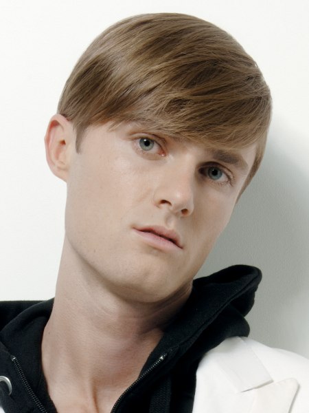 Preppy short haircut for fashion-minded men