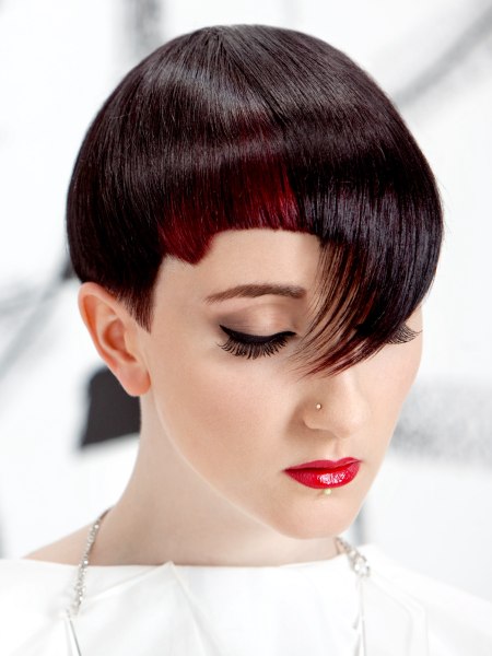 Short hair with a transitioning cut and color