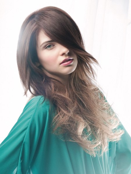 Mid-back long hairstyle with a long side fringe