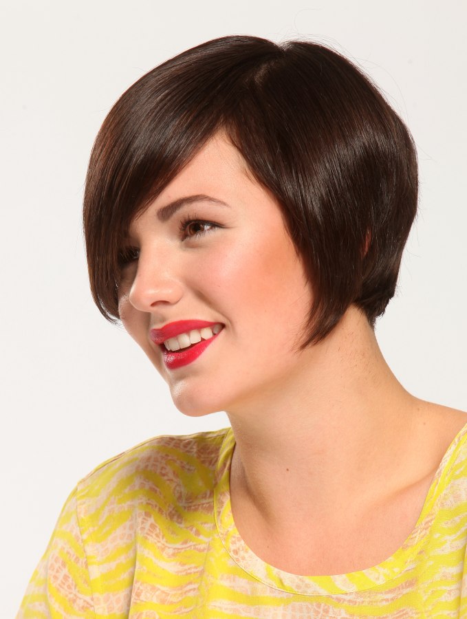 Easy short summer hairstyles with longer top hair for styling variations