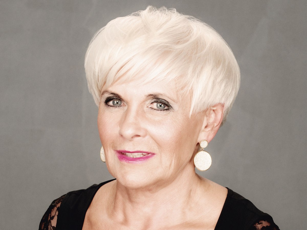 The Best Short Haircuts for Older Women