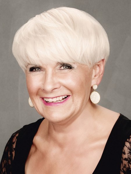 Sassy look with short hair for older women