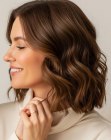 Wavy shoulder-length bob