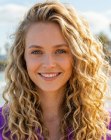 Beach look with spiral curls