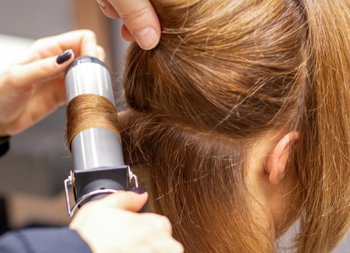 Large barrel curling iron