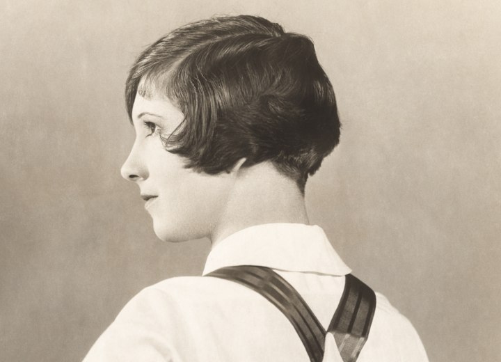 1920s hair with a short nape for women