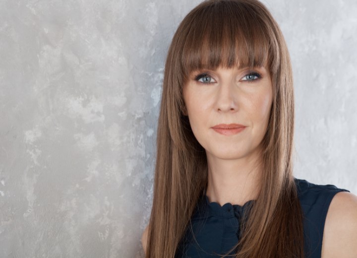 Long sleek summer hair with bangs