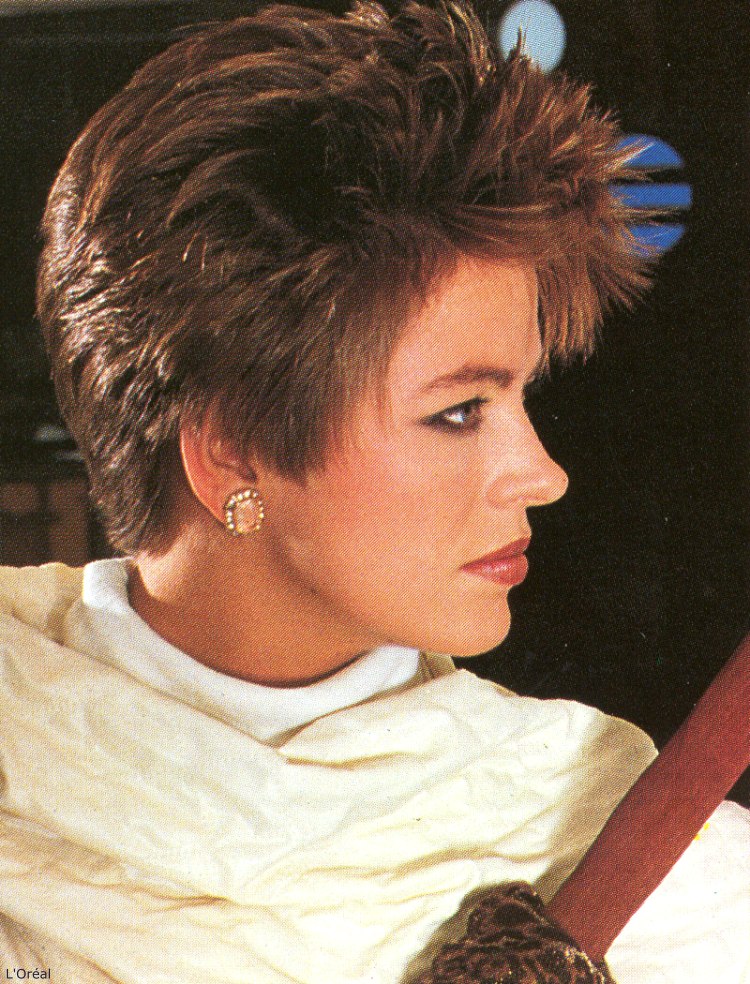 Short and spiky 80s hairstyle