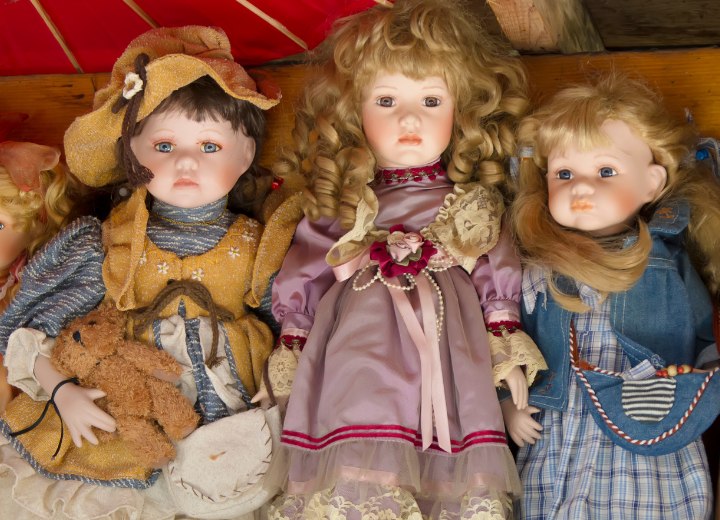 Antique dolls with different hairstyles