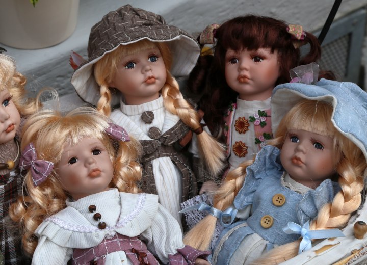 Dolls with blonde and brown hair