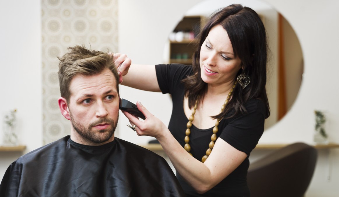 Haircuts to make men look younger and more masculine and to make