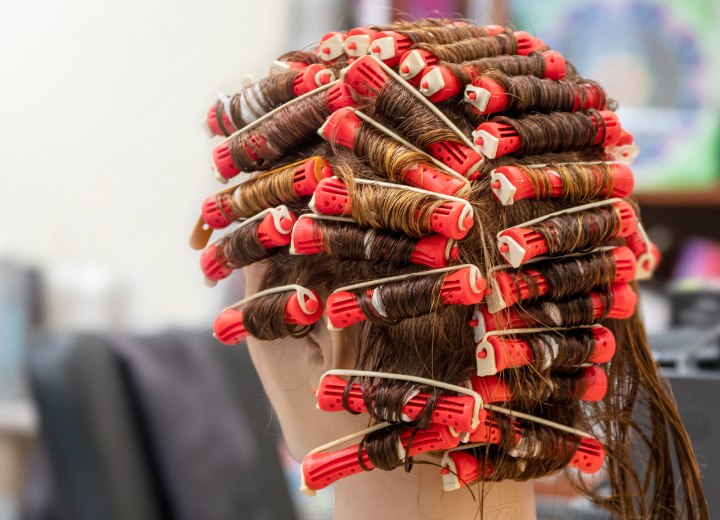 Permanent waves, perms and the formulations for different hair types