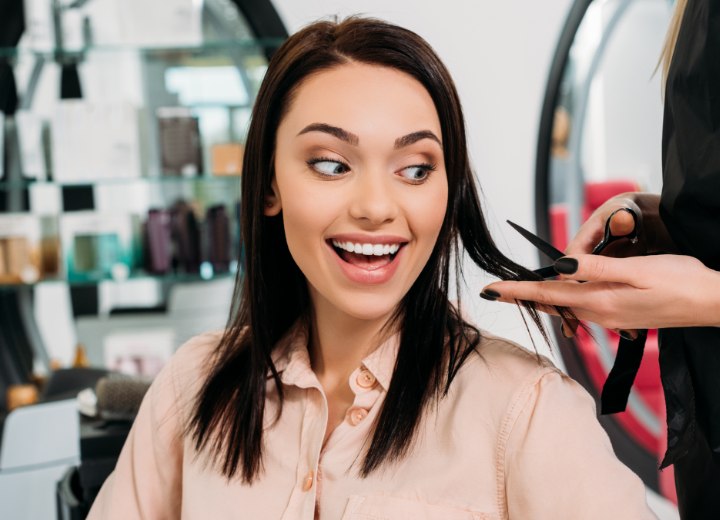 Donna prima di un cambio di capelli