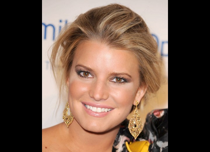 Make-up for a Jessica Simpson look