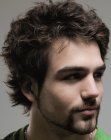 Hairdo with much volume and texture for men