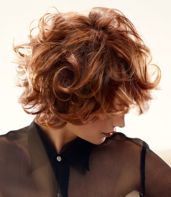 Short curly hairstyles - Feminine look