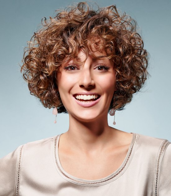 Short curly hairstyles - Layered hair with curls