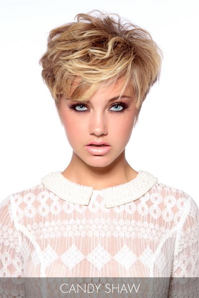 Pixie cuts - Blonde pixie