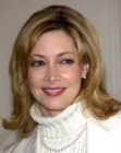 Sharon Lawrence's medium hairstyle