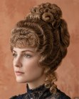 Penteado preso da era vitoriana