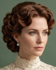 Penteado preso de 1915 com ondas