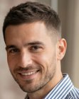 Cabelo pr�tico e f�cil de usar para homens
