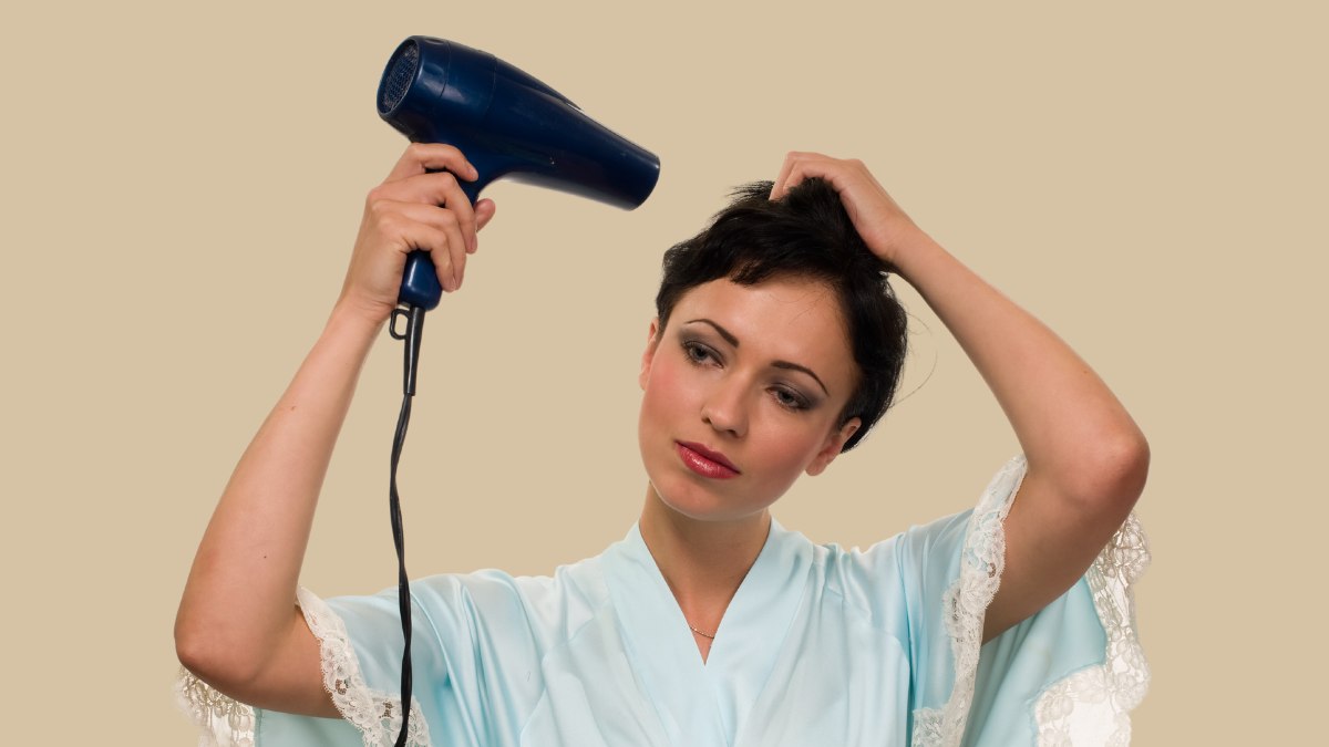 How to blow dry hair and the best way to blow dry hair