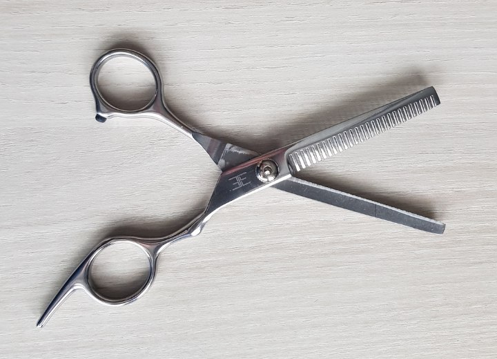 Thinning shears
