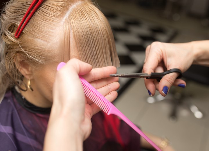 Trimming bangs