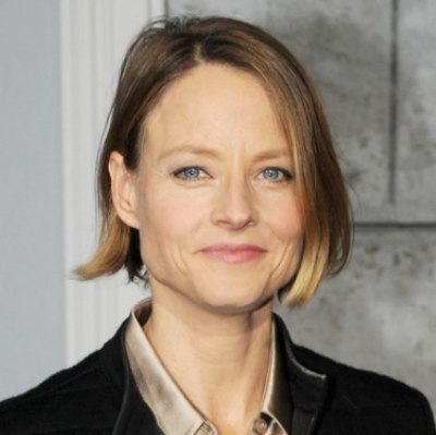 Jodie Foster wearing her hair in a classic bob