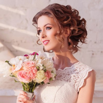 Wedding hair with curls