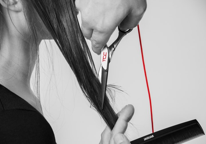 Hair cutting method for long hair