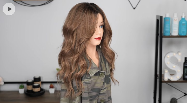 Hairstyle with beach waves